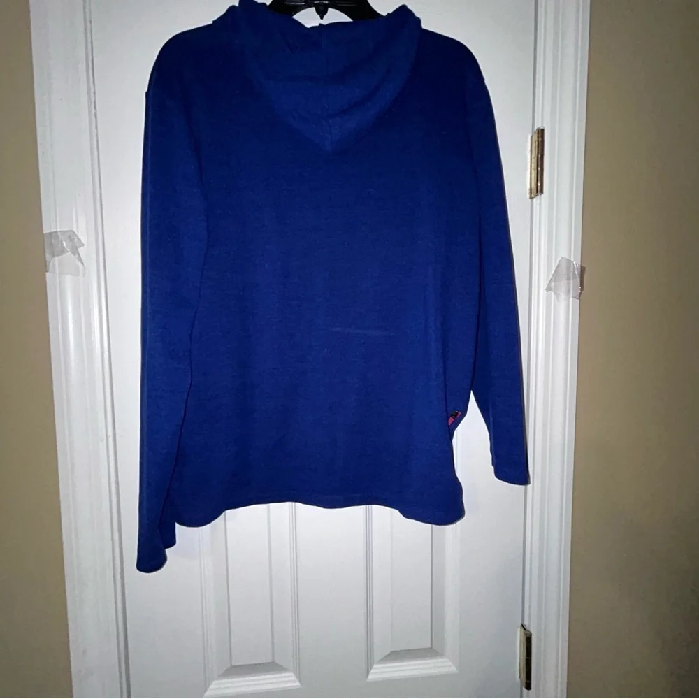 Avalanche Royal Blue Top with Red Accents men’s size Medium